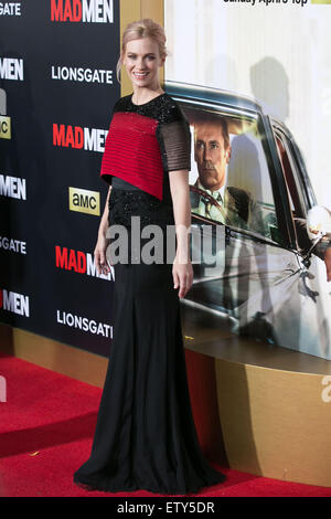 Celebirites besuchen die AMC-Feier der letzten 7 Episoden von "Mad Men" mit dem schwarzen & Red Ball im Dorothy Chandler Pavilion Featuring: Januar Jones wo: Los Angeles, California, Vereinigte Staaten von Amerika bei: 26. März 2015 Stockfoto