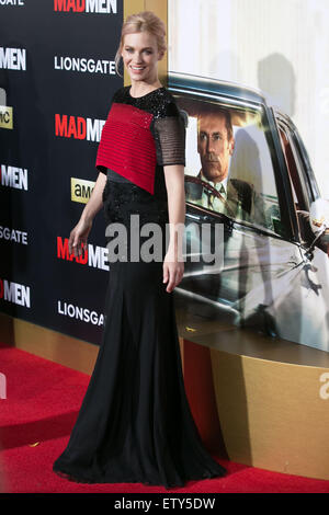 Celebirites besuchen die AMC-Feier der letzten 7 Episoden von "Mad Men" mit dem schwarzen & Red Ball im Dorothy Chandler Pavilion Featuring: Januar Jones wo: Los Angeles, California, Vereinigte Staaten von Amerika bei: 26. März 2015 Stockfoto