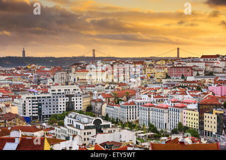 Lissabon, Portugal-Skyline bei Sonnenuntergang. Stockfoto