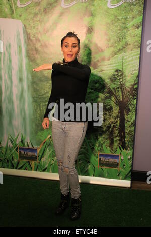 Thorpe Park: Ich bin ein Star holt mich hier raus! Labyrinth - launch party mit: Chloe Goodman wo: Surrey, Vereinigtes Königreich: 26. März 2015 Stockfoto