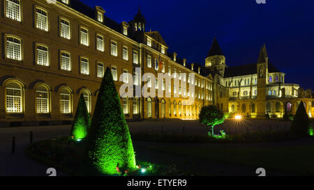 Abbaye Aux Hommes, Caen, Basse Normandie (Normandie), Frankreich, Europa - Nachtansicht Stockfoto