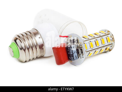 Gebrochen und ausgebrannten led Glühbirne isoliert auf weißem Hintergrund Stockfoto