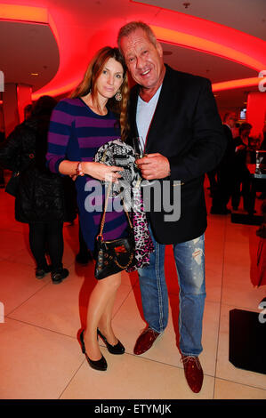 Premiere des Musicals "Elisabeth" am deutschen Theater Featuring: Hugo Bachmaier, Liridona Sadrijaj wo: München, Deutschland: 27. März 2015 Stockfoto