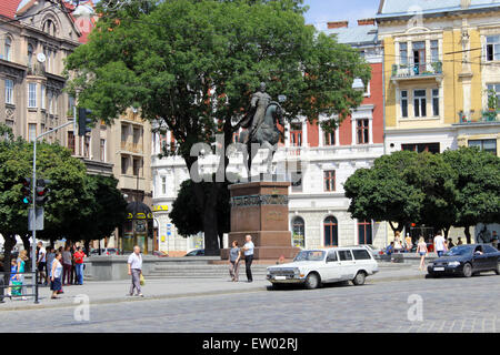 Denkmal von Daniel von Galizien sitzt auf Pferd in Lwiw Stockfoto