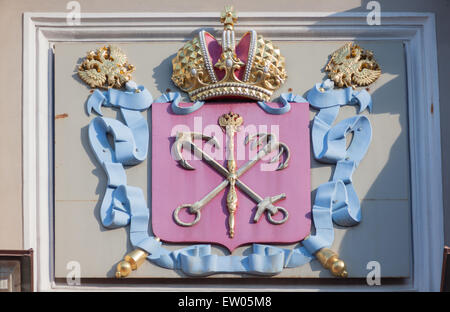 Das Wappen von St. Petersburg an der Fassade der gesetzgebenden Versammlung (Mariinsky Palast) Stockfoto