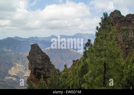 Im Landesinneren zentrale Gran Canaria, Caldera de Tejeda, Felsformationen in Cuevas de Caballero Stockfoto