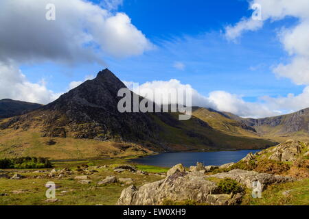 Tryfan im Schatten der Wolke Stockfoto