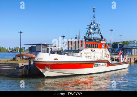 Helsinki, Finnland - 13. Juni 2015: Rettungsboot Jenny Wihuri steht vor Anker im Hafen von Helsinki Passagier Stockfoto