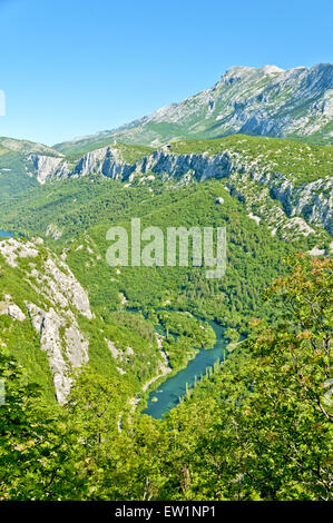 Cetina-River-Canyon in der Nähe der Stadt Omis, Kroatien, Europa Stockfoto