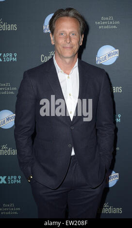 Premiere des FX ist "Die Komiker" auf der breiten Bühne - Ankünfte mit: Steven Weber wo: Santa Monica, Kalifornien, Vereinigte Staaten, wann: 6. April 2015 Stockfoto