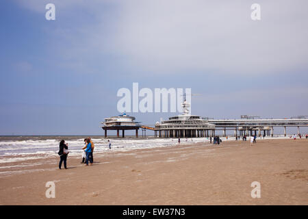 Scheveningen Strand und Pier an der Nordsee in den Haag (Den Haag), Süd-Holland, Niederlande. Stockfoto