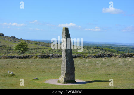 Merrivale Menhir, prähistorische Standing Stone in der Merrival feierlichen Komplex, Dartmoor National Park, Devon, England Stockfoto