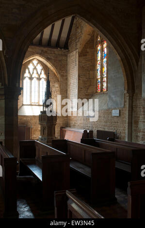 Innenansicht, All Saints Church, Holdenby, Northamptonshire, England, UK Stockfoto