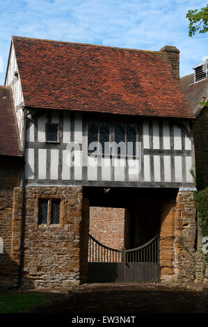 Torhaus des Herrenhauses, Ashby St. Ledger, Northamptonshire, England, UK Stockfoto