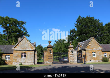 Torhaus Eingang Althorpe Estate, Northamptonshire, Heimat von Earl Spencer und Diana Princess of Wales Stockfoto