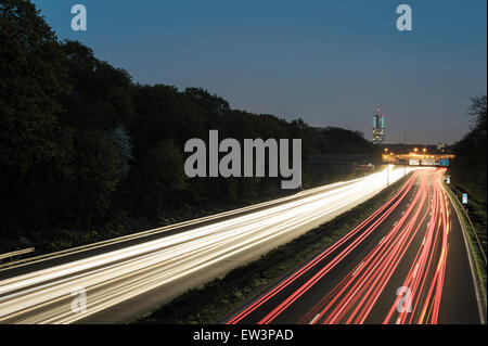 Speedway Köln Abend - Rush Hour Stockfoto