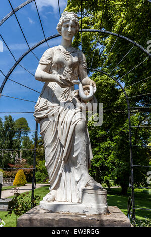 Staue der Hygiea. Göttin der Gesundheit und Sauberkeit. Das Spalier zu Fuß Stockfoto