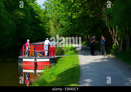 Leeds und Liverpool Canal in Saltaire, in der Nähe von Bradford, West Yorkshire, England UK Stockfoto