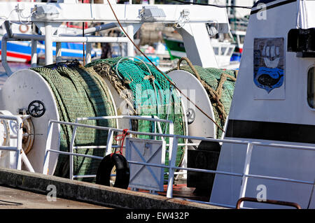 Fanggeräte in einem Fischereifahrzeug. Saint-Jean-de-Luz (Donibane Lohizune) Port. Pyrenees Atlantiques. Frankreich. Stockfoto