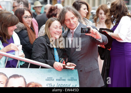 Edinburgh, UK. 17. Juni 2015. Die Besetzung von The Legend of Barney Thomson, unter der Regie von Robert Carlyle, kommen an der Edinburgh International Film Festival Gala Eröffnung World Premiere. Abgebildete Robert Carlyle Credit: Richard Dyson/Alamy Live-Nachrichten Stockfoto