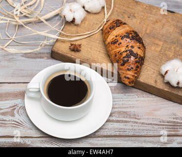 Frühstück mit Kaffee Stockfoto