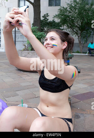 Frau nehmen Selfie - USA Stockfoto