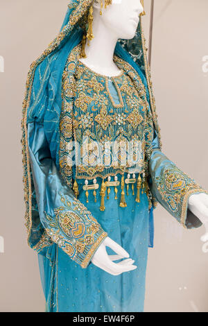 Omanische Hochzeit Kleid Display - Sultan Qaboos Cultural Center, Washington, DC USA Stockfoto