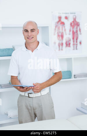 Glücklich Arzt Blick in die Kamera Stockfoto