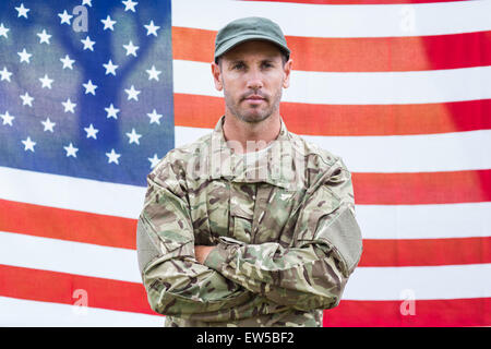 Distressed Soldat Blick in die Kamera Stockfoto