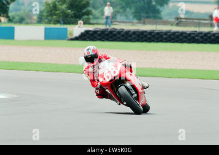 1993 Motorrad 500 CC British Grand Prix Donington Park, 1. August 1993. Nr. 68 Carl Fogarty Cagiva Motorrad racing. Stockfoto