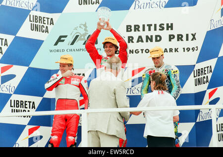 1993 Motorrad 500 CC British Grand Prix Donington Park, 1. August 1993. Podium. 1. Luca Cadalora, 2. Wayne Rainey und 3. Niall Mackenzie. Stockfoto