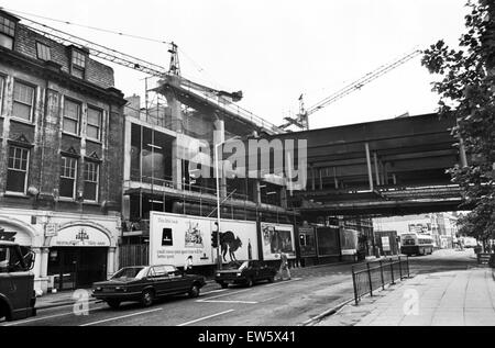 Außenansicht des Baus von Eldon Garten Shopping Centre, Newcastle Upon Tyne, Tyne and Wear. 15. Juli 1988. Stockfoto