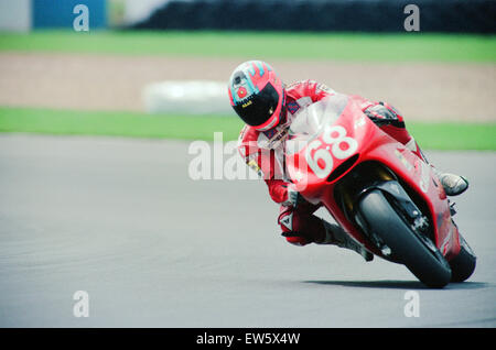 1993 Motorrad 500 CC British Grand Prix Donington Park, 1. August 1993. Nr. 68 Carl Fogarty Cagiva Motorrad racing. Stockfoto