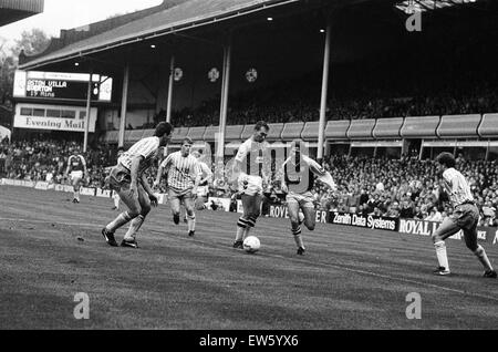 David Platt erzielt vierten Tor der Villa. Divison ein Spiel Aston Villa 6-2 Everton gehalten im Villa Park. 5. November 1989. Stockfoto