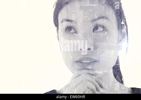 Zusammengesetztes Bild des nachdenklichen asiatische Geschäftsfrau Stockfoto