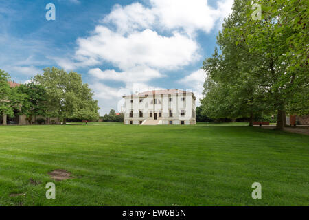 Die Villa Pisani Bonetti ist eine Patriziervilla, entworfen von Andrea Palladio, befindet sich in Bagnolo, einem Weiler in der Comune Lonigo in der Region Venetien in Italien. Stockfoto