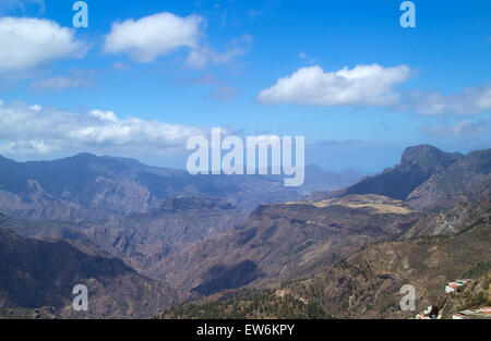 Gran Canaria, Caldera de Tejeda im Mai von Artenara Dorf aus gesehen Stockfoto