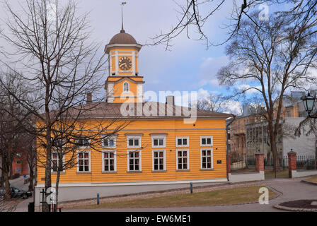 Gelben Holzhaus Bau des neunzehnten Jahrhunderts in der finnischen Stadt Lappeenranta. Stockfoto
