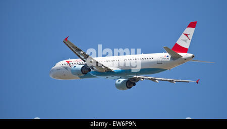 Austrian Airlines Airbus a321 OE-LBE Abfahrt Flughafen London-Heathrow LHR Stockfoto