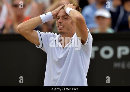 HERTOGENBOSCH, Niederlande. 14. Juni 2015. ATP Topshelf Herren-Einzel-Tennis-Finale. Nicolas Mahut vs. David Goffin. Nicolas Mahut (FRA) erkennt er das Turnier gewonnen hat © Action Plus Sport/Alamy Live News Stockfoto