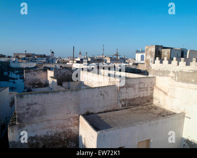 Blick über die Dächer in der Medina von Essaouira in Marokko Stockfoto