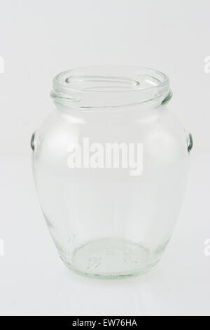 Offene transparente leeren Glas ohne Deckel in weißen Hintergrund isoliert Stockfoto