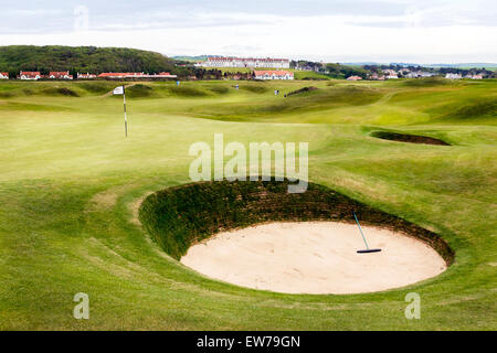 "Tappie Toorie", Par 3, 231 Hof 6. Fairway und grün, Ailsa Championship Golf Course on the Trump Turnberry Resort, Ayrshire, Stockfoto