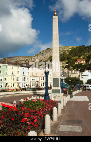 Großbritannien, Wales, Conwy, Llandudno, Kriegerdenkmal Obelisk im Jahre 1922 von Colwyn Bay Architekten Sidney Foulkes entworfen Stockfoto