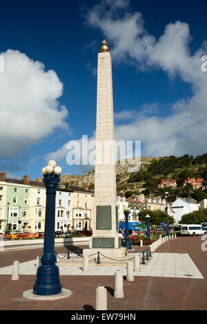 Großbritannien, Wales, Conwy, Llandudno, Kriegerdenkmal Obelisk im Jahre 1922 von Colwyn Bay Architekten Sidney Foulkes entworfen Stockfoto