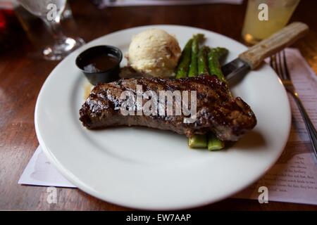 New York Strip Steak im The Pirates House Restaurant in Savannah, Georgia Stockfoto