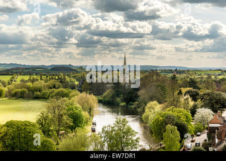 Blick auf die Holy Trinity Church in Stratford-upon-Avon: die Kirche ist die Grabstätte von William Shakespeare Stockfoto