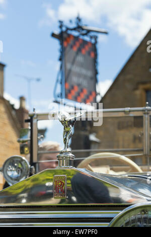 Oldtimer Rolls-Royce-front-End und Spirit of Ecstasy an einem Oldtimer zeigen in den Cotswolds. Broadway, Worcestershire, England Stockfoto
