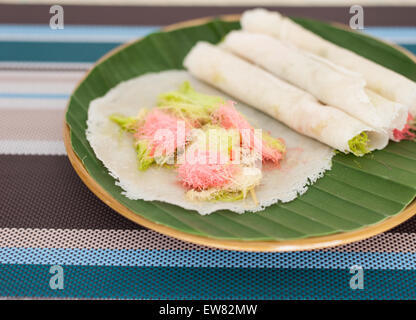 Thai Zuckerwatte Burrito Pfannkuchen, Name Thai (Roti Saimai) (Zuckerwatte) Stockfoto