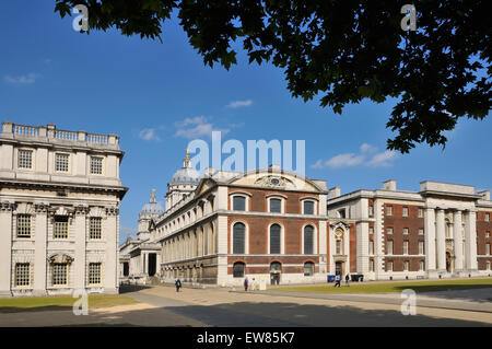Das historische Old Royal Naval College, Greenwich, London, Großbritannien, von der Westseite aus gesehen Stockfoto